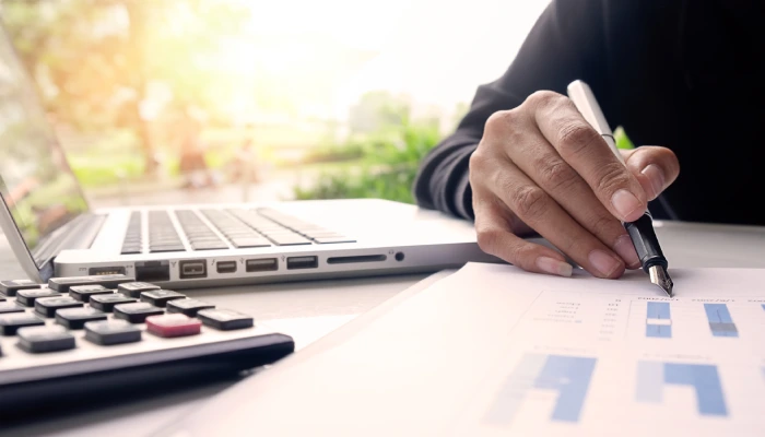 چگونه بهترین انتخاب را برای کسب‌ و کار خود انجام دهیم؟
